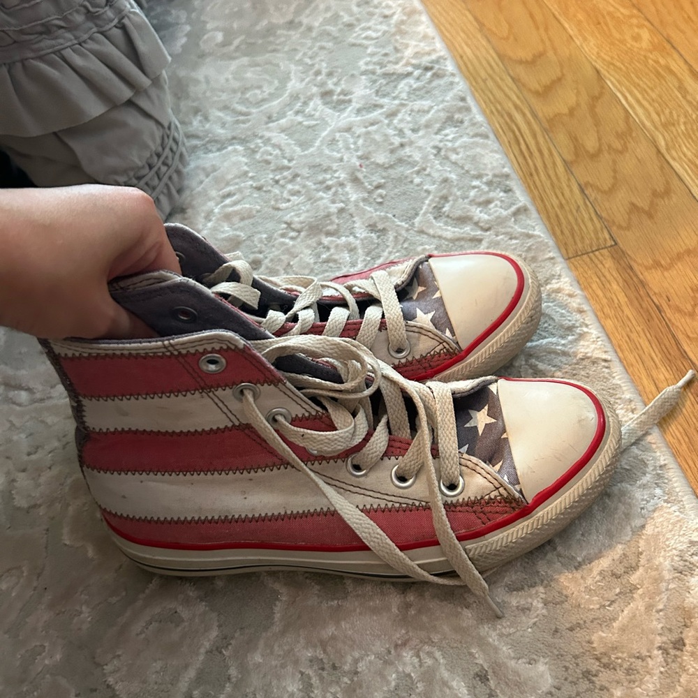 Vintage size 6 real converse American